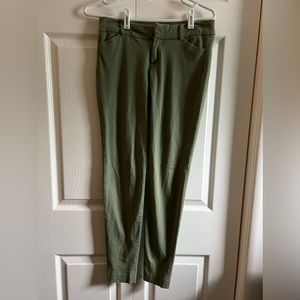 Old Navy Pixie Pants Size 2 (all 4)